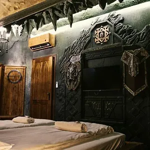Excalibur Minihotel מלון